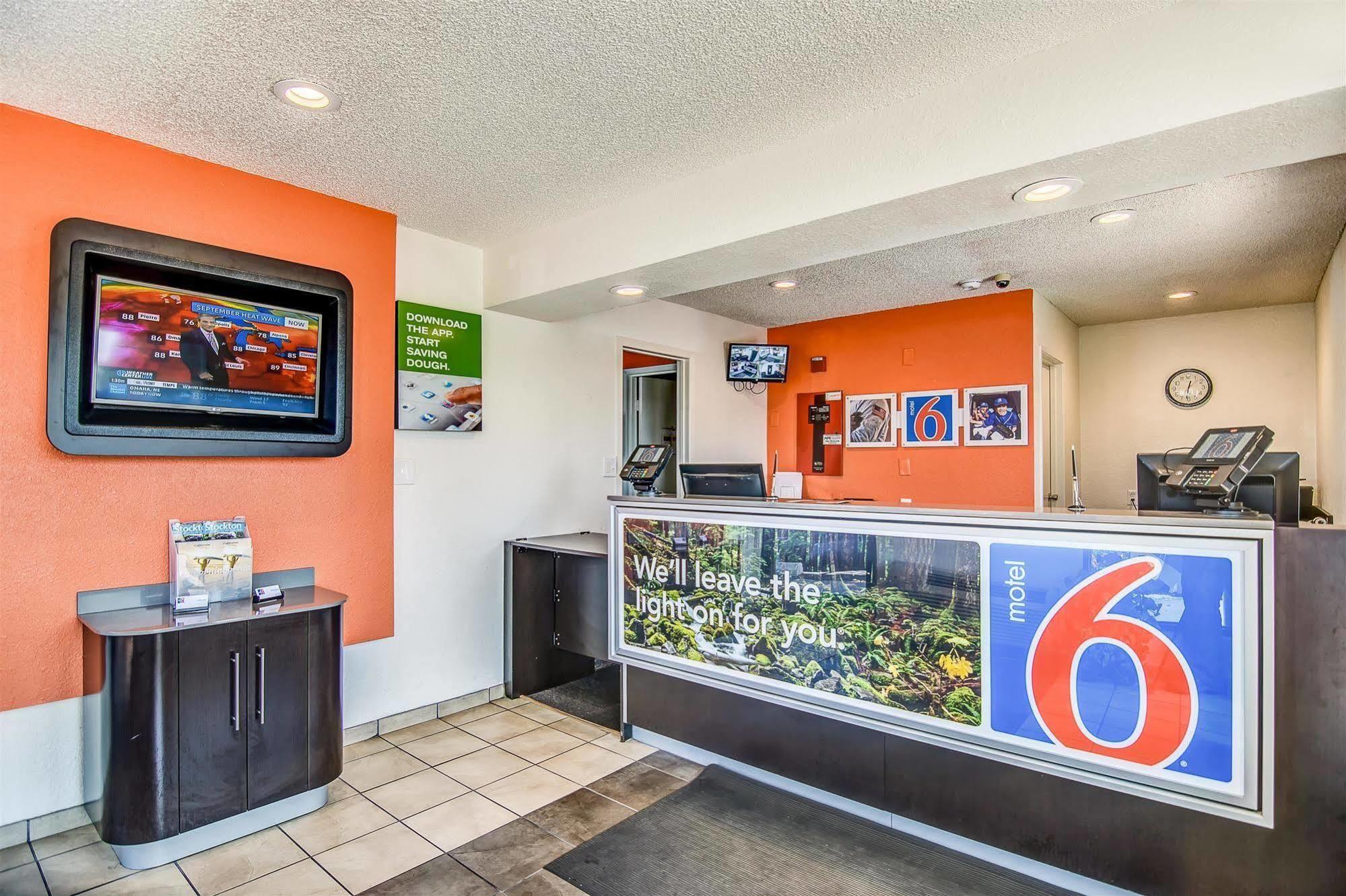 Motel 6-Stockton, Ca - Charter Way West Exterior photo